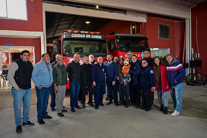 Ariel Sujarchuk recorrió el nuevo playón del cuartel de Bomberos Voluntarios de Garín