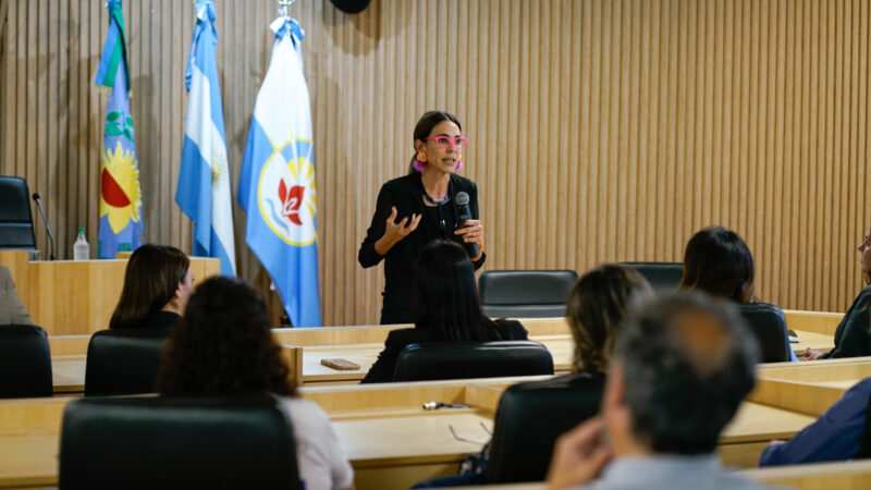 HCD de Escobar, se llevó a cabo una conferencia sobre derecho de familia