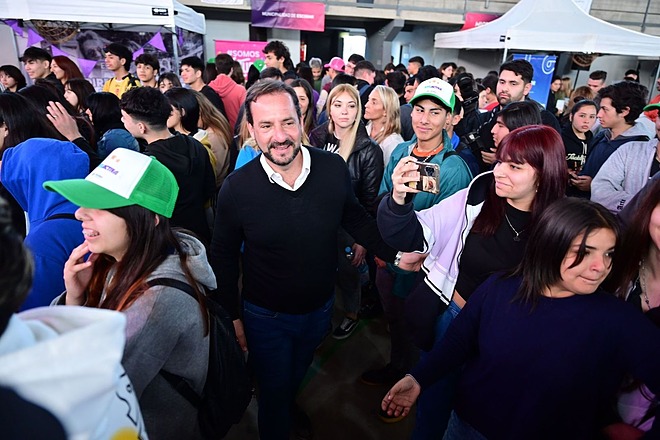 Más inclusión: 3000 estudiantes participaron del Festival Progresar en Garín