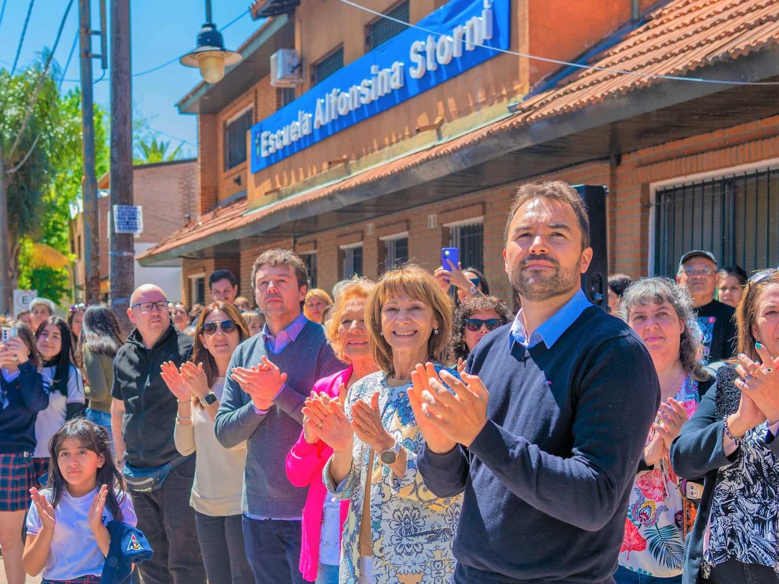 El Municipio de San Fernando acompañó la celebración de los 50 años de la Escuela Alfonsina Storni