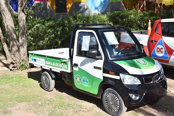 Escobar Sostenible: se incorporaron dos camionetas 100% eléctricas para el traslado de alimentos a merenderos de todo el distrito