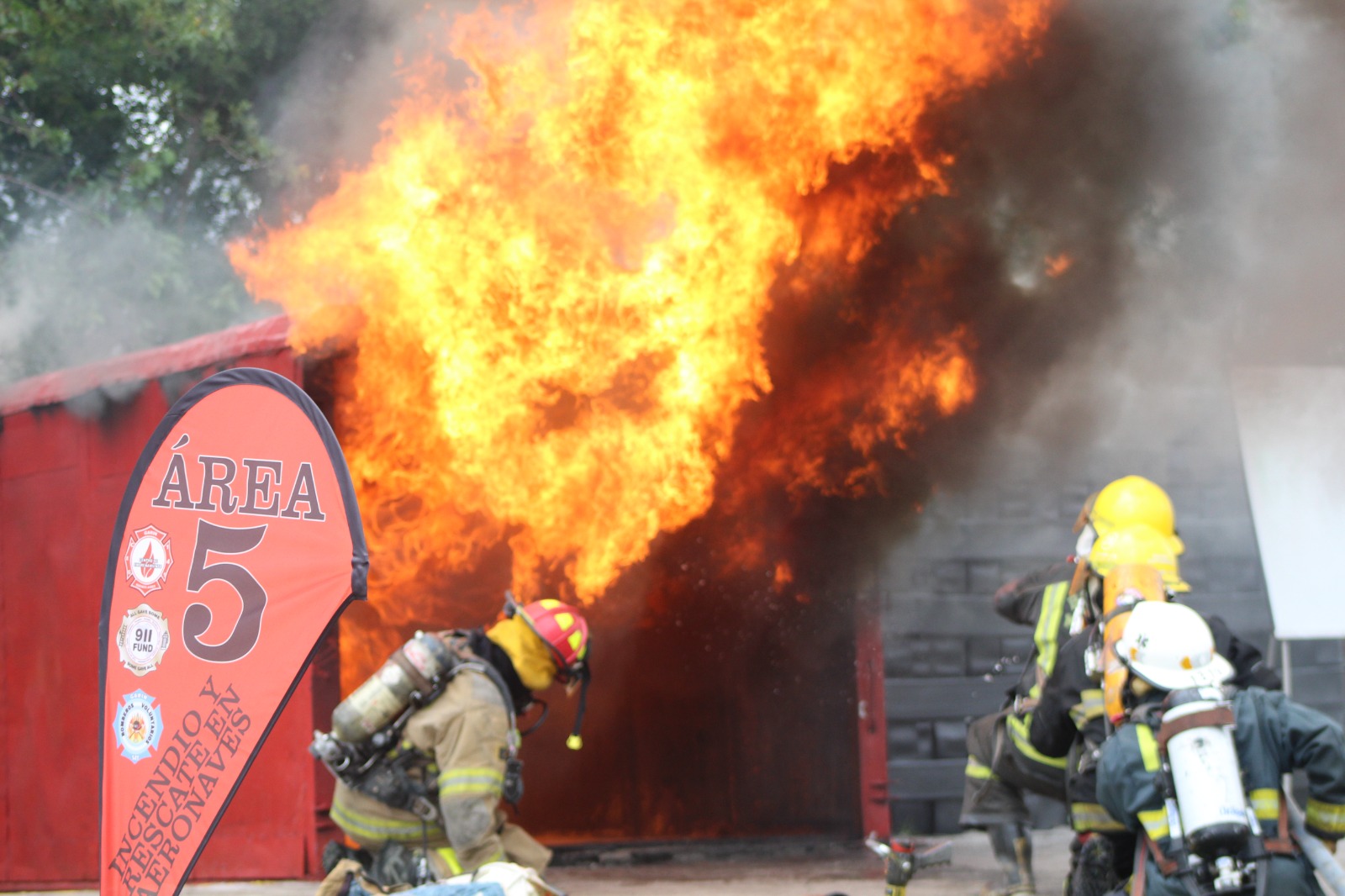 Se está llevando a cabo el 16° Curso internacional de Bomberos en Garín