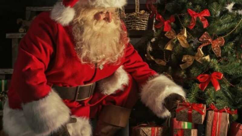 Papá Noel llega a Belén de Escobar