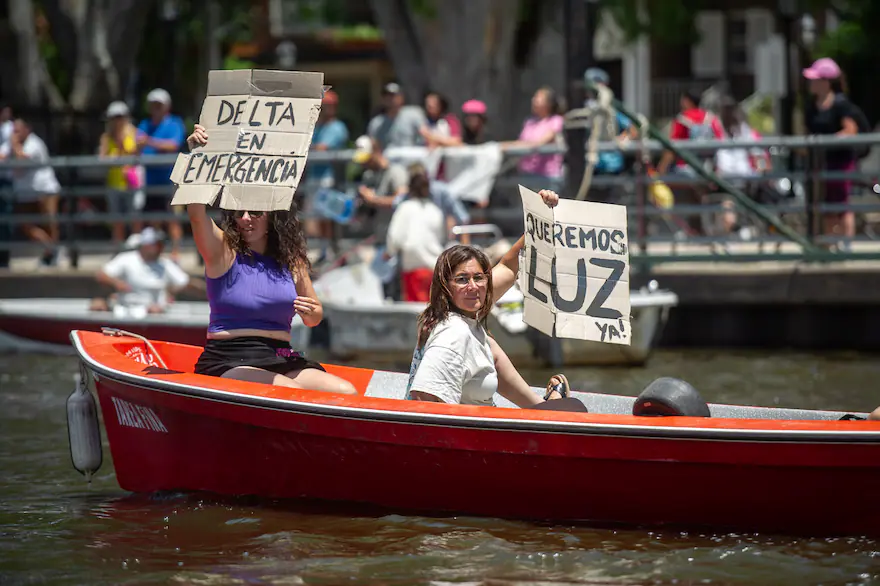 Luego de la protesta de los vecinos del Delta por falta de suministro, Edenor señaló: “Estamos trabajando para devolver el servicio a la brevedad”.