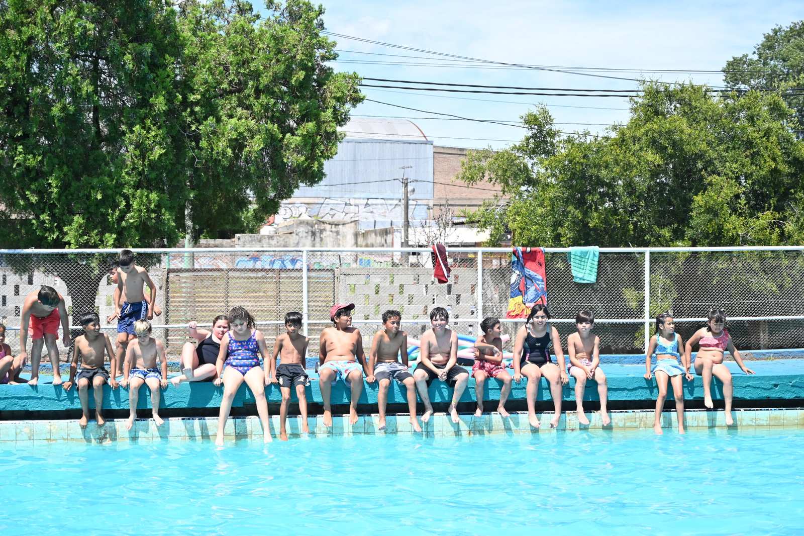 Escuelas Abiertas en Verano: más de 185 mil estudiantes disfrutan de jornadas de aprendizaje y recreación La propuesta se desarrolla hasta el 31 de enero en 1.700 predios de los 135 distritos de la provincia.