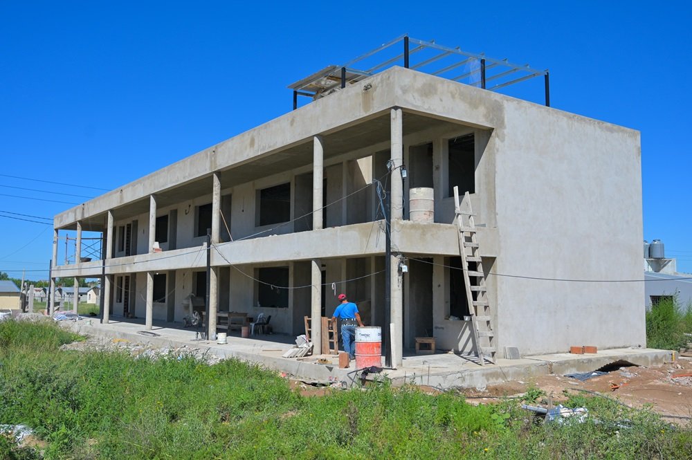 La Municipalidad continúa con la construcción y mejoras de dos escuelas y dos jardines de infantes