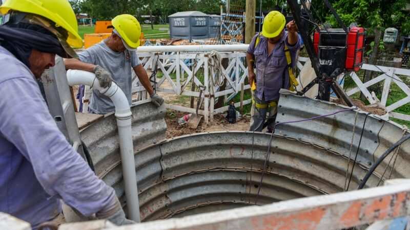 Continúan las obras de extensión de agua y cloacas en distintos barrios del partido de Escobar