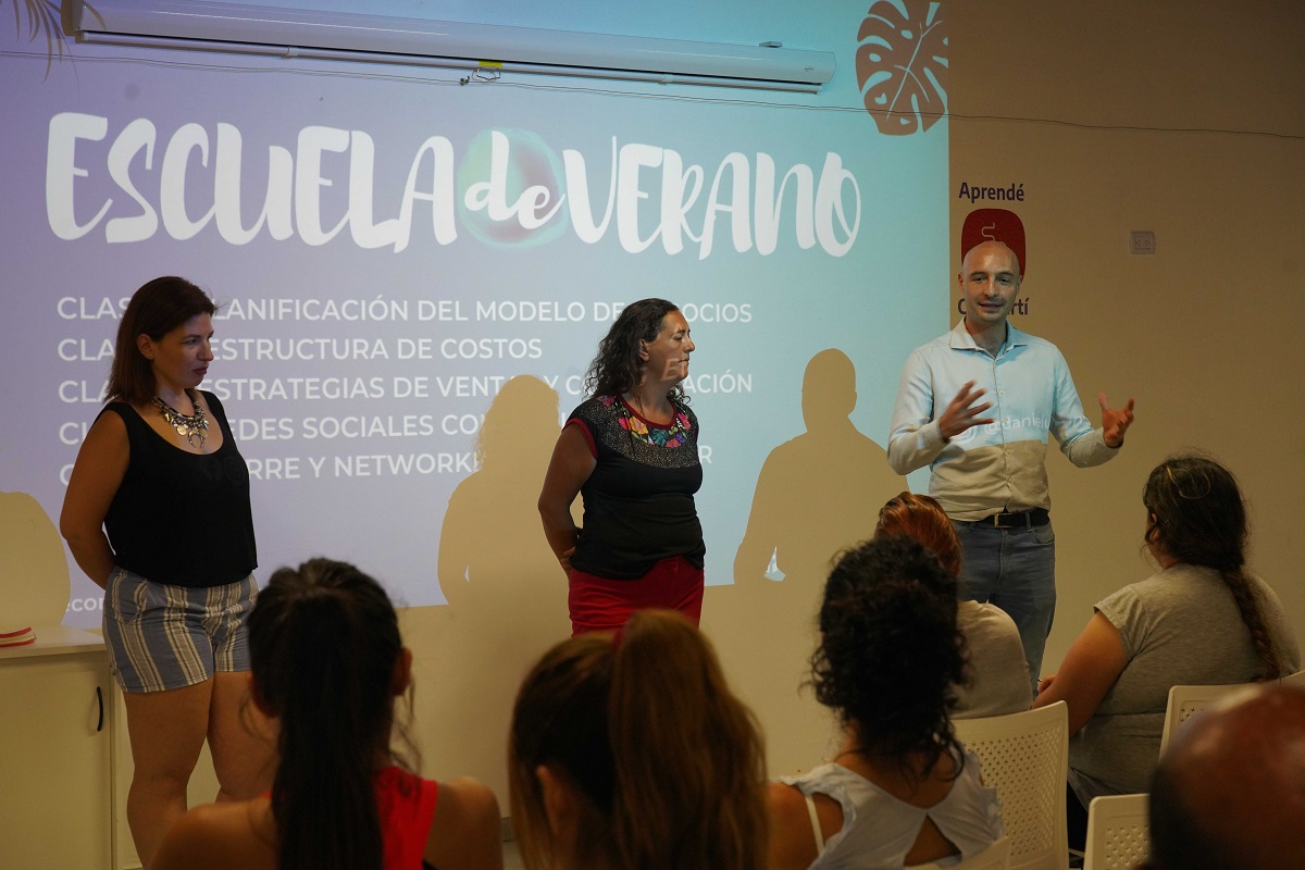 Escobar: Comenzó la quinta edición de la Escuela de Verano en para Emprendedores