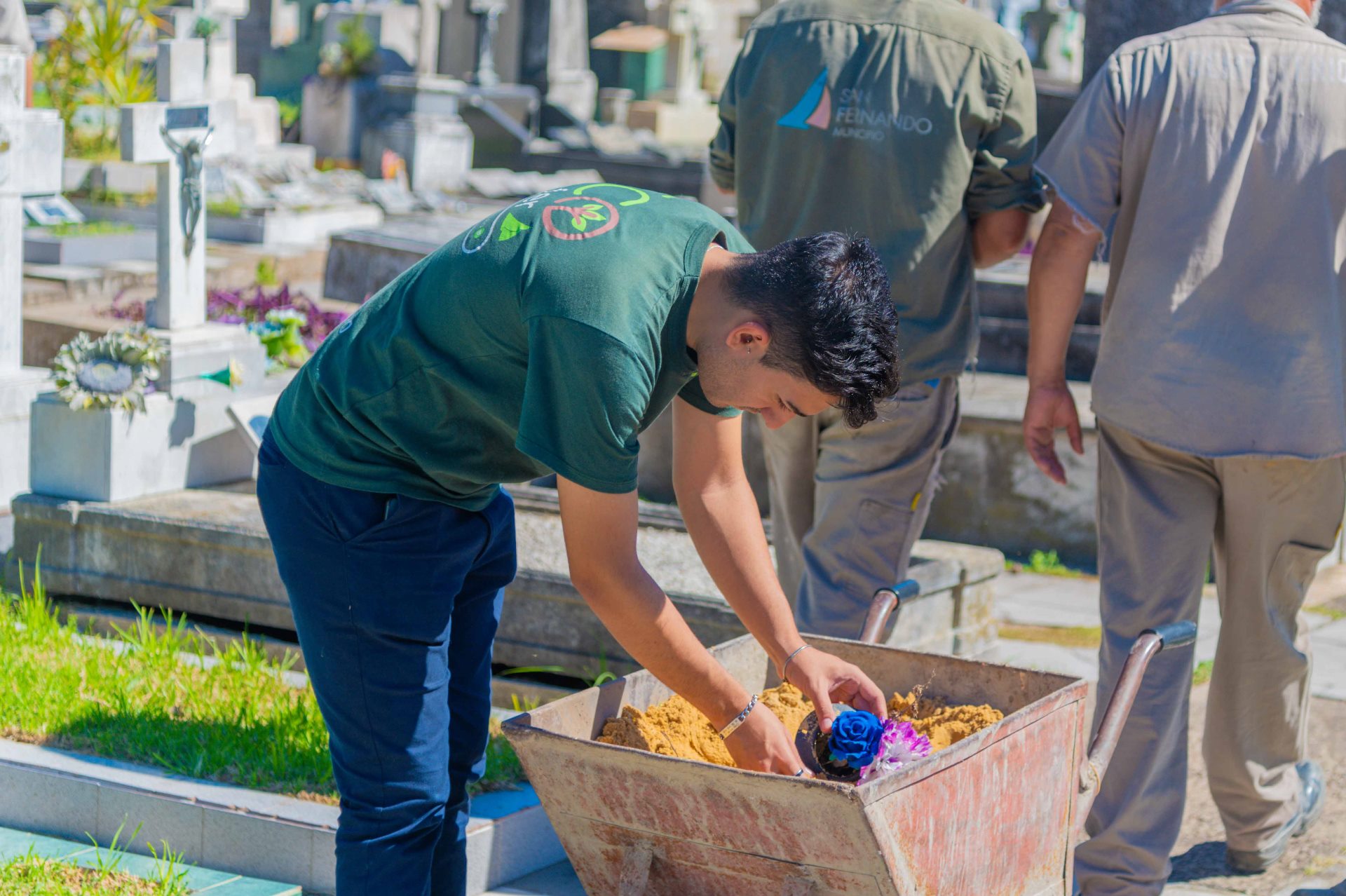 San Fernando realiza acciones de prevención del dengue en el Cementerio Municipal