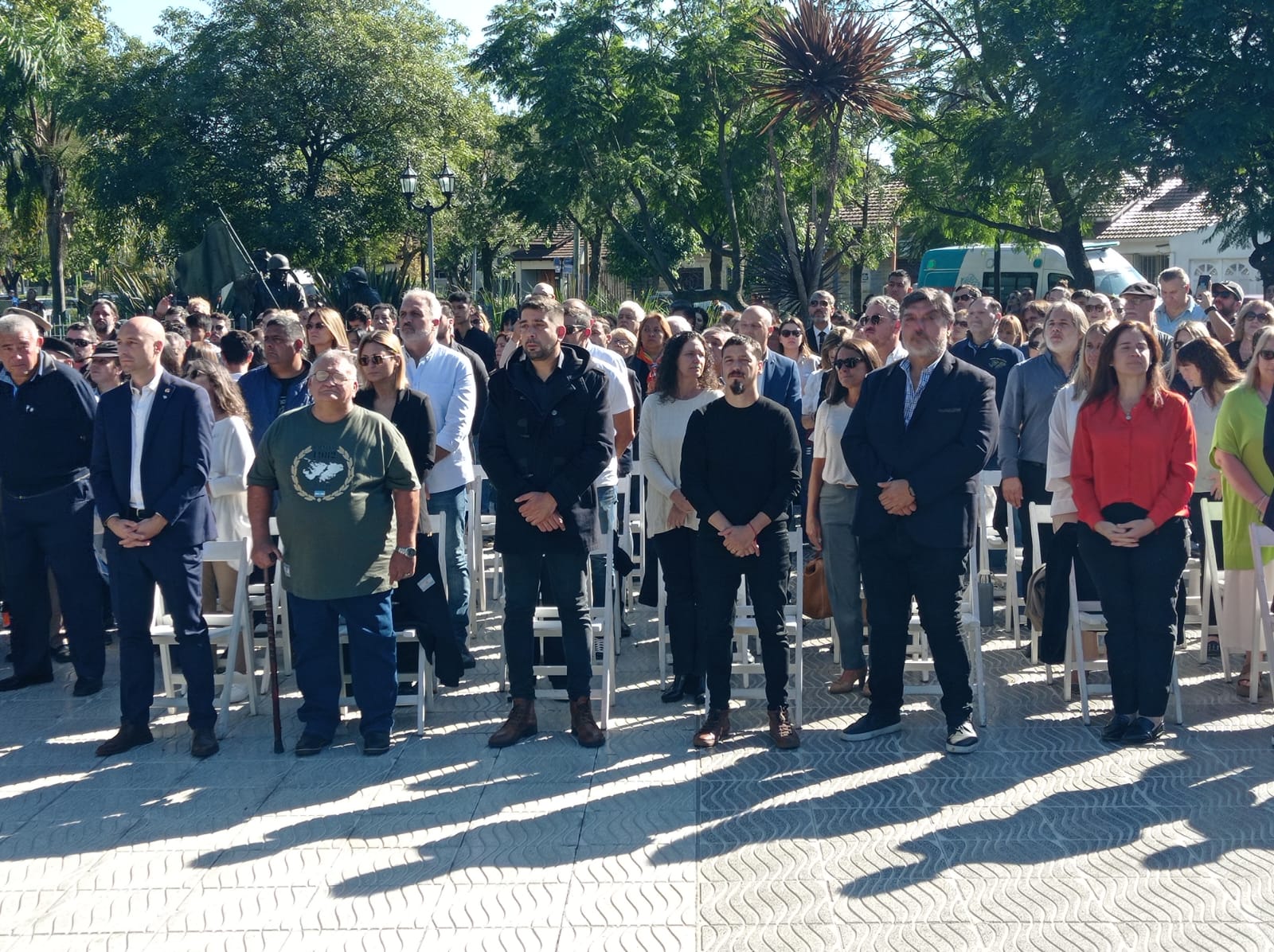 La Municipalidad de Escobar realizó un homenaje a los Héroes de Malvinas y entregó vouchers para que cuatro veteranos puedan volver a las Islas