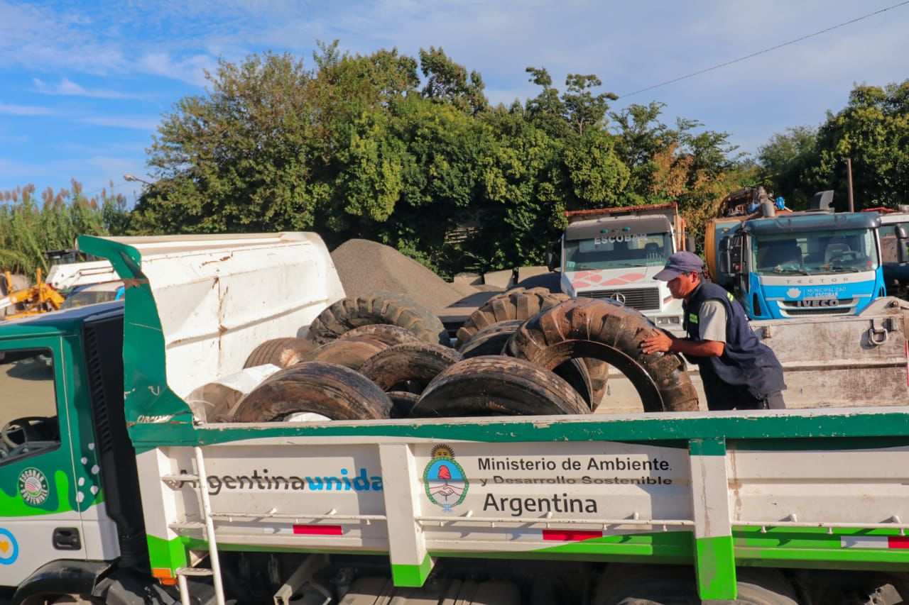 Escobar Sostenible: en lo que va del año, se reciclaron 3240 kilos de neumáticos en desuso provenientes de vehículos municipales