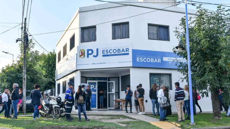El PJ de Escobar repudia los despidos del gobierno de Milei