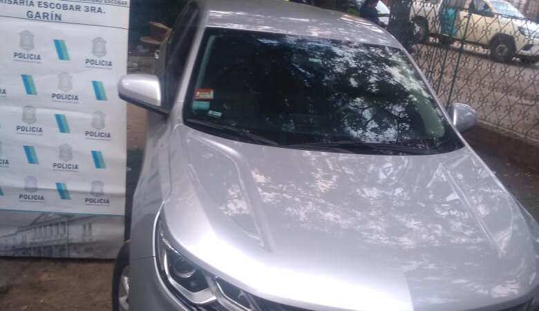 Apareció el  auto robado a mano  armada en Garín y detuvieron a uno de los autores del hecho