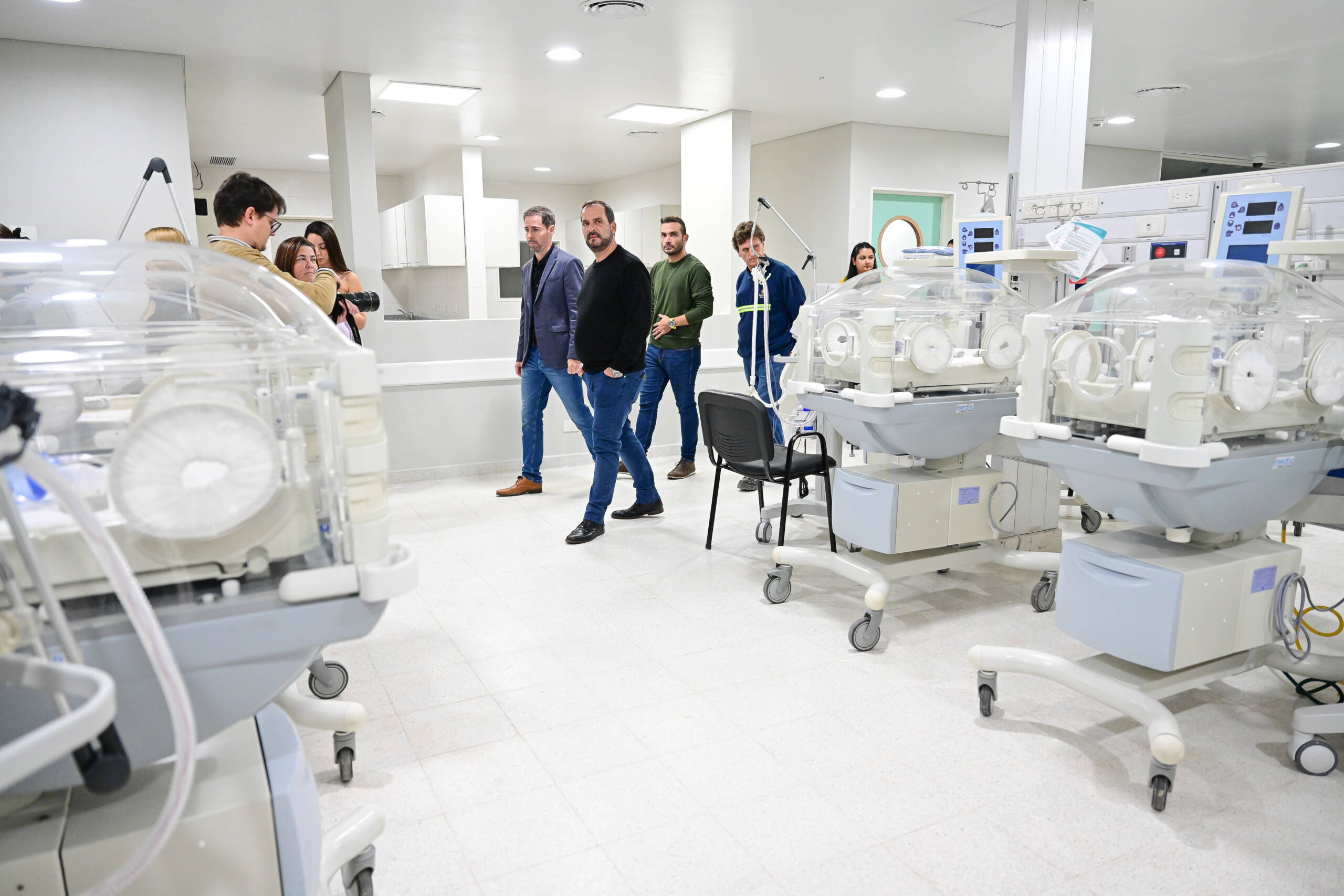 Más salud: Ariel Sujarchuk recorrió las obras de ampliación del Hospital del Bicentenario