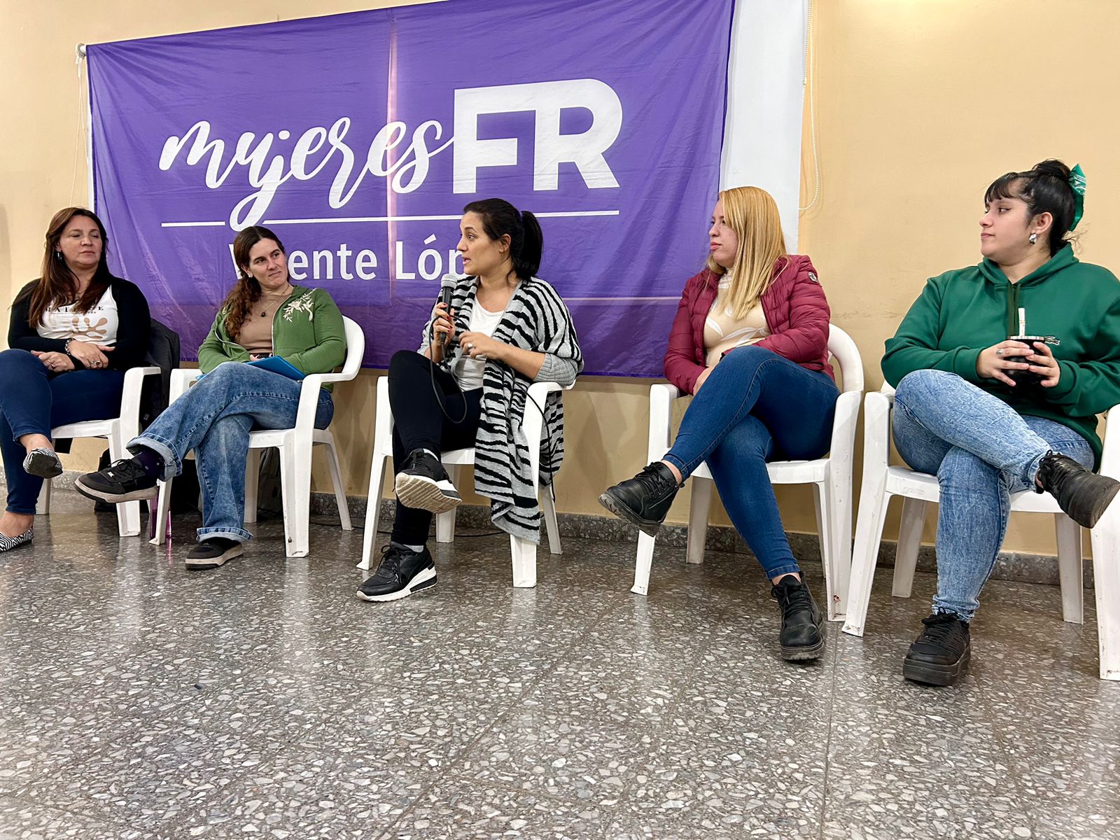 Encuentro del Espacio de Mujeres del Frente Renovador: Debate sobre Cuota Alimentaria y Políticas de Género