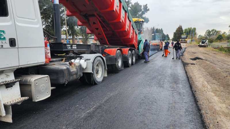 Finalizó la pavimentación de la calle Independencia en Ingeniero Maschwitz