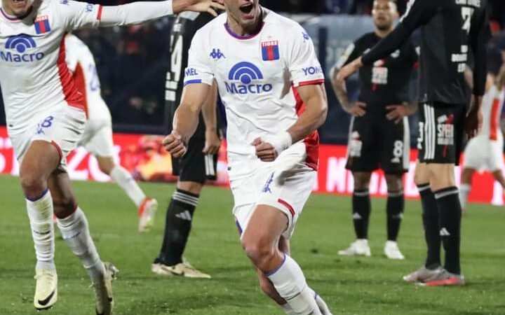 Tigre venció a Deportivo Riestra y salió del fondo de la tabla