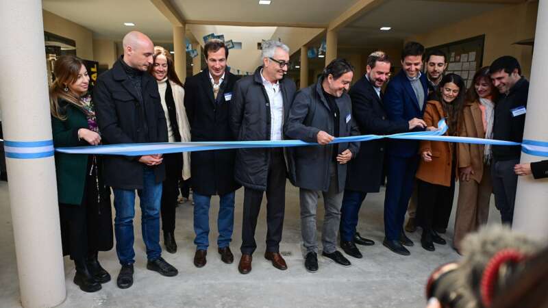 En Garín, se inauguró formalmente el nuevo colegio Rosario Vera Peñaloza