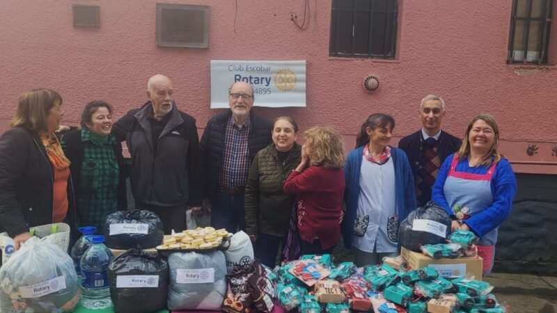 Rotary Club de Escobar y Escuela Técnica 1 hicieron entrega Solidaria a estudiantes de Islas