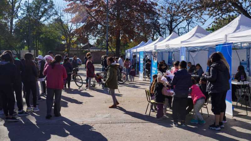 Vacunación, controles médicos y trámites: continúan los operativos territoriales de la Municipalidad de Escobar