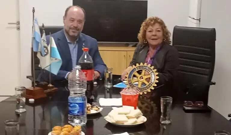 Solidaridad en Acción: El Rotary Club de Escobar Apoya a Estudiantes de la Escuela 22 de Islas