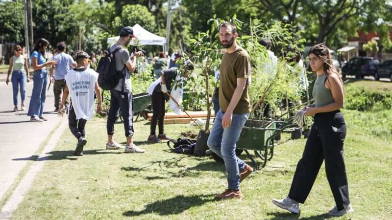 Hurlingham Solidario : Jornada Ambiental y de Limpieza en el  Arroyo Soto