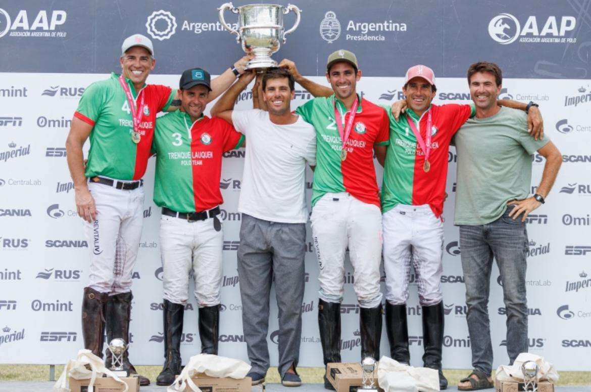 Trenque Lauquen , campeón de la Copa Republica Argentina, por quinta vez