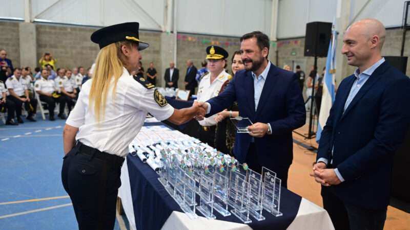 Emotivo acto por la celebración del Día de la Policía bonaerense