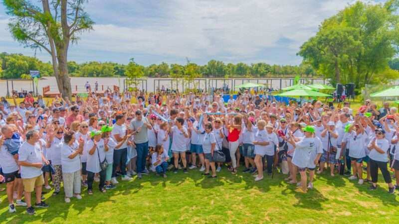 Juan Andreotti inauguró más espacio verde frente al río en el Polideportivo N°3, para adultos mayores