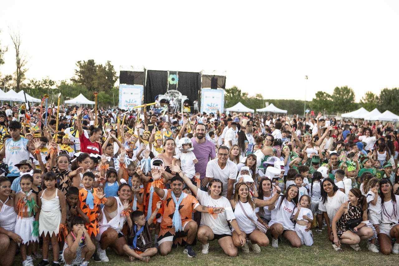 Gran cierre de la Colonia de Verano de Hrlingham  4.000 vecinos que disfrutaron del Sol y actividades al aire libre