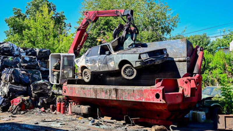 Con la compactación de 752 vehículos, la Municipalidad cuida el ambiente y recauda fondos para La Casita de Mario 