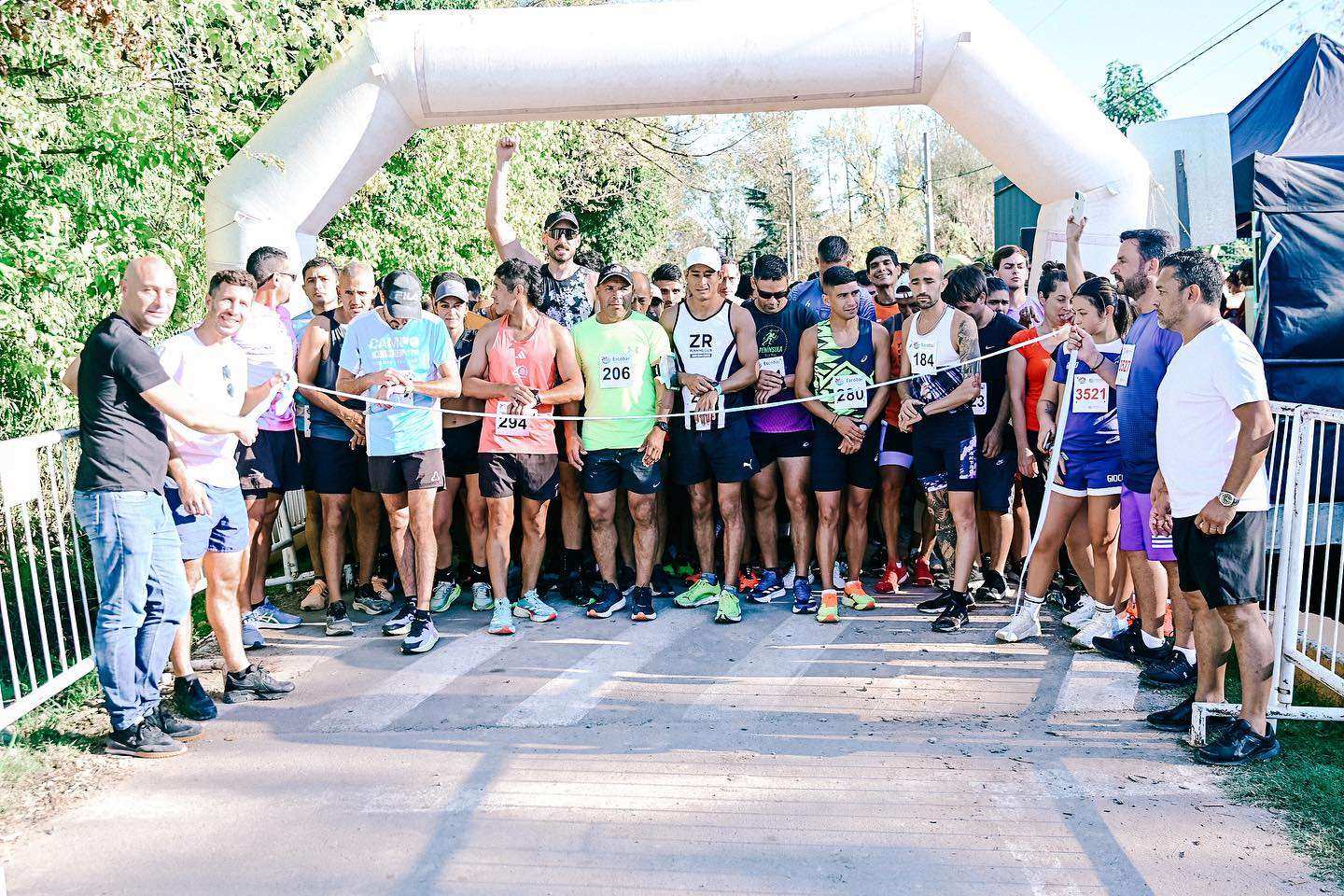 Más de 2.500 personas disfrutaron de la segunda edición del Loma Verde Rural Running