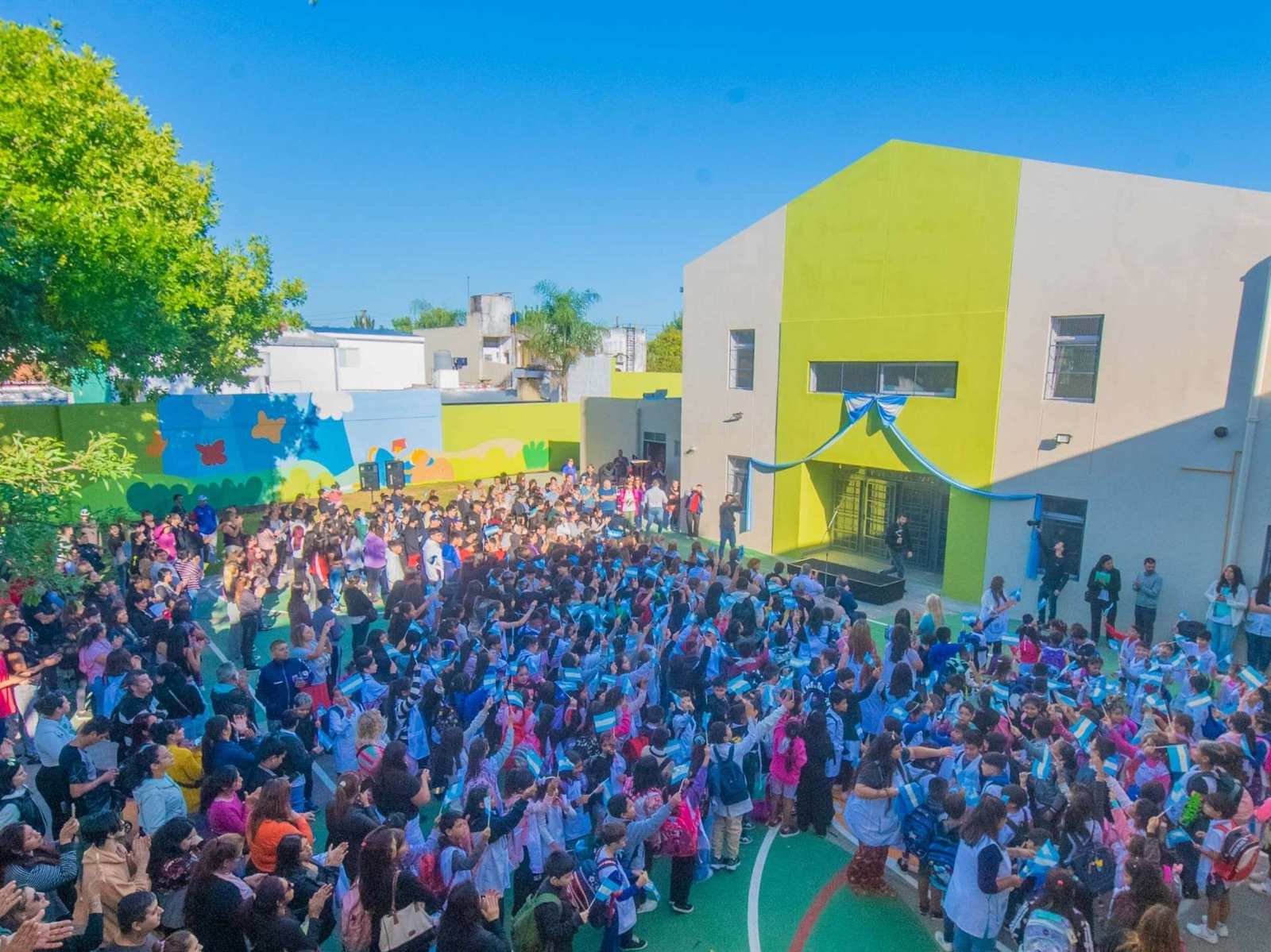 Juan Andreotti inauguró la renovación de la Escuela Primaria N°17 y Secundaria N°24