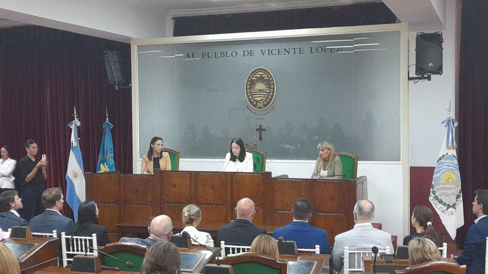 En la Apertura de Sesiones Soledad Martínez defiende su gestión, critica a Kicillof y se desmarca de Milei.