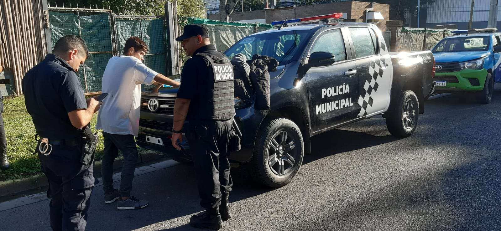 Policía Municipal de Escobar: rápida intervención frustra hurto en hipermercado COTO