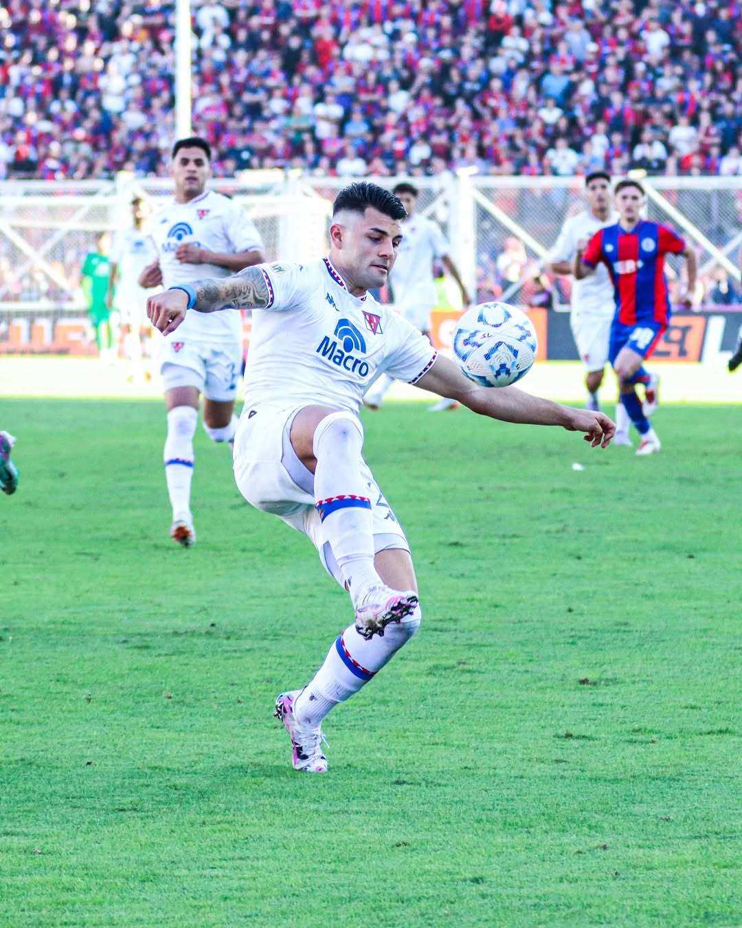 Tigre quedó eliminado con sabor a bronca: San Lorenzo lo ganó sobre el final con uno menos