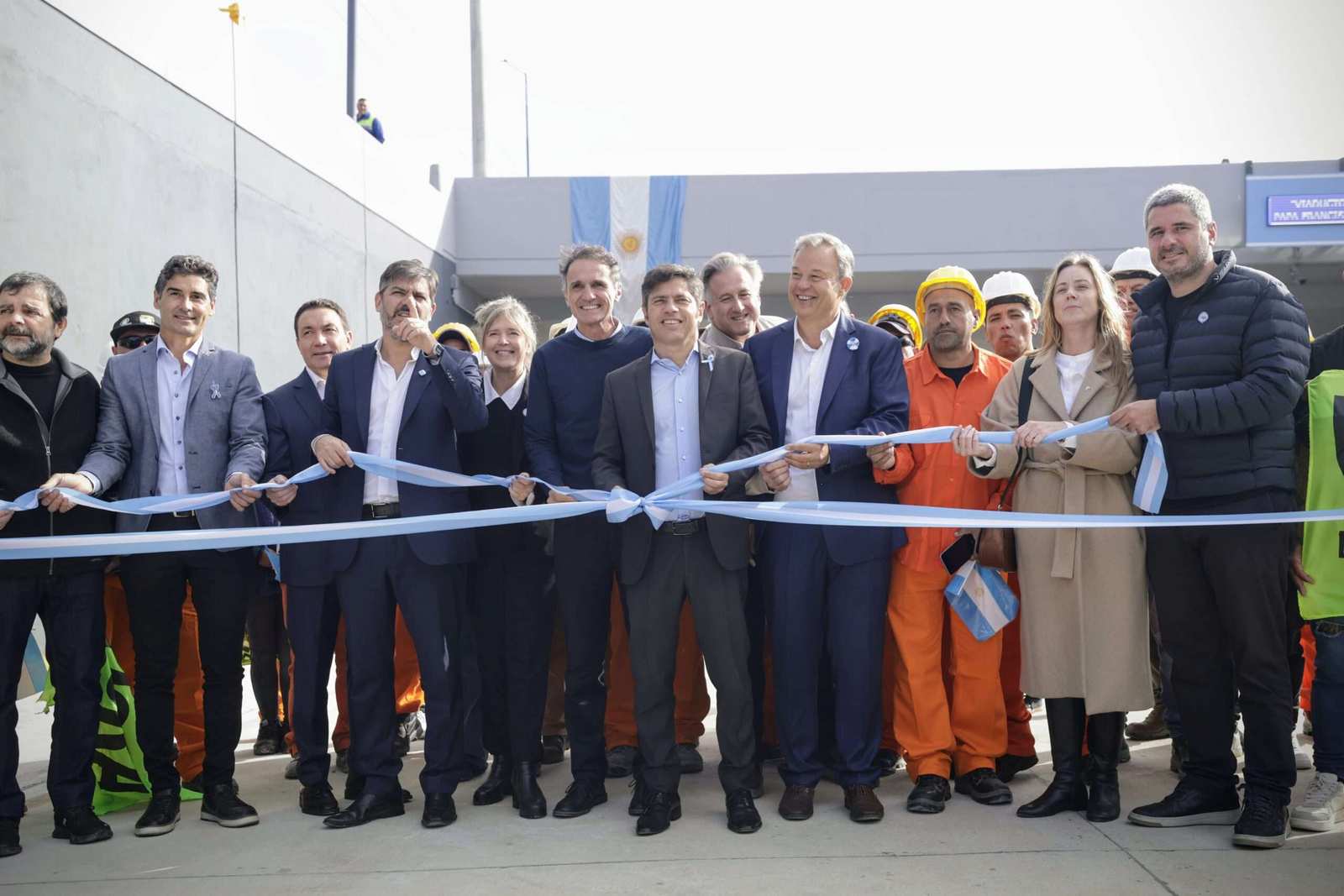 Kicillof inauguró el nuevo viaducto “Papa Francisco” en la Ruta Provincial N°4