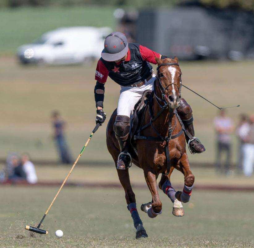 Reconocimiento a leyendas del polo y gran triunfo de La Natividad en la Copa Balfour — Comenzó el CAIH, el torneo más importante del interior