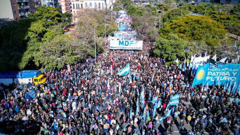 Kicillof participó de la marcha en apoyo a Cristina Fernández de Kirchner