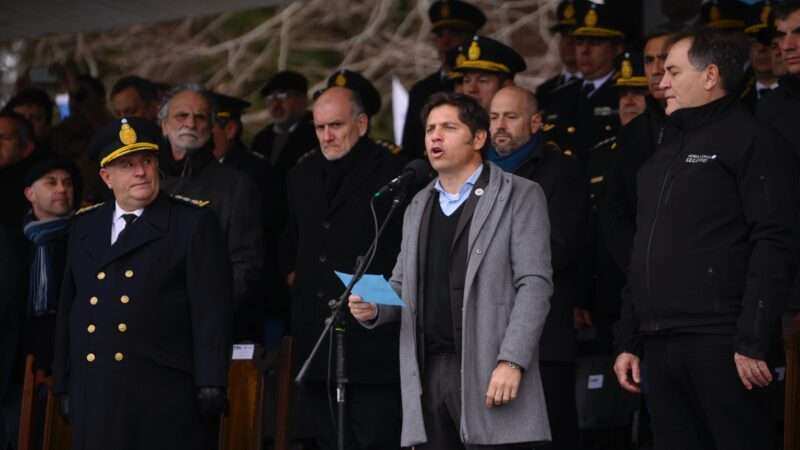 Más de 2.700 cadetes de la policía provincial juraron fidelidad a la bandera nacional