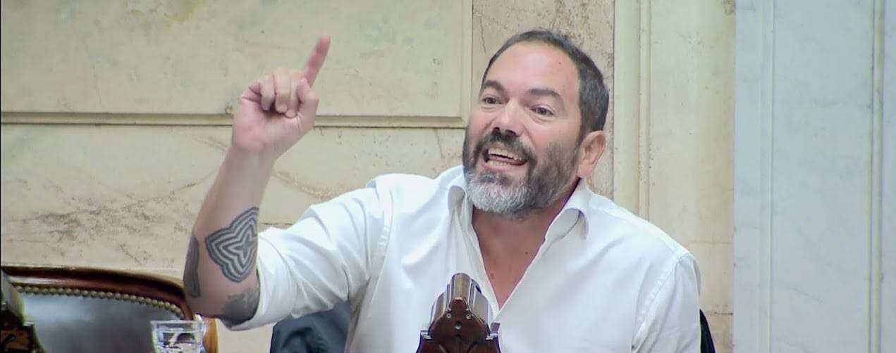 Matías Molle: “No quieren a Cristina compitiendo, por eso la proscriben con un fallo cantado”
