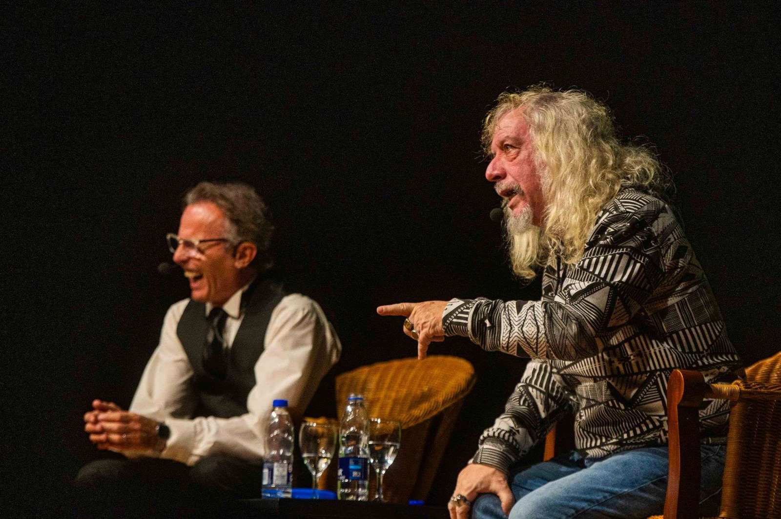 Diego Capusotto y Mauricio Dayub se lucieron en el Teatro Otamendi de San Fernando