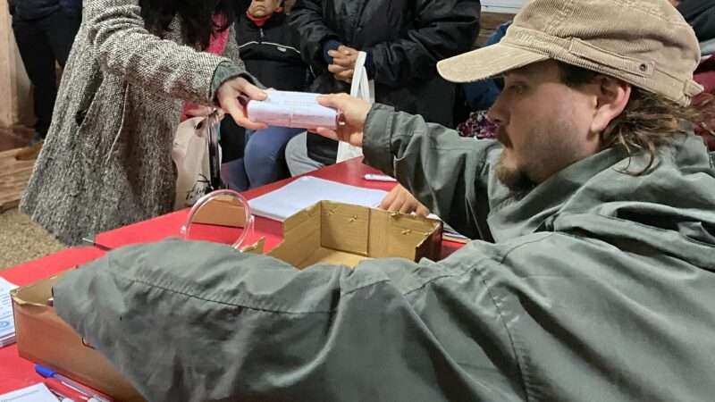 Ver mejor es un derecho: entregaron anteojos gratuitos a 200 vecinos en Munro