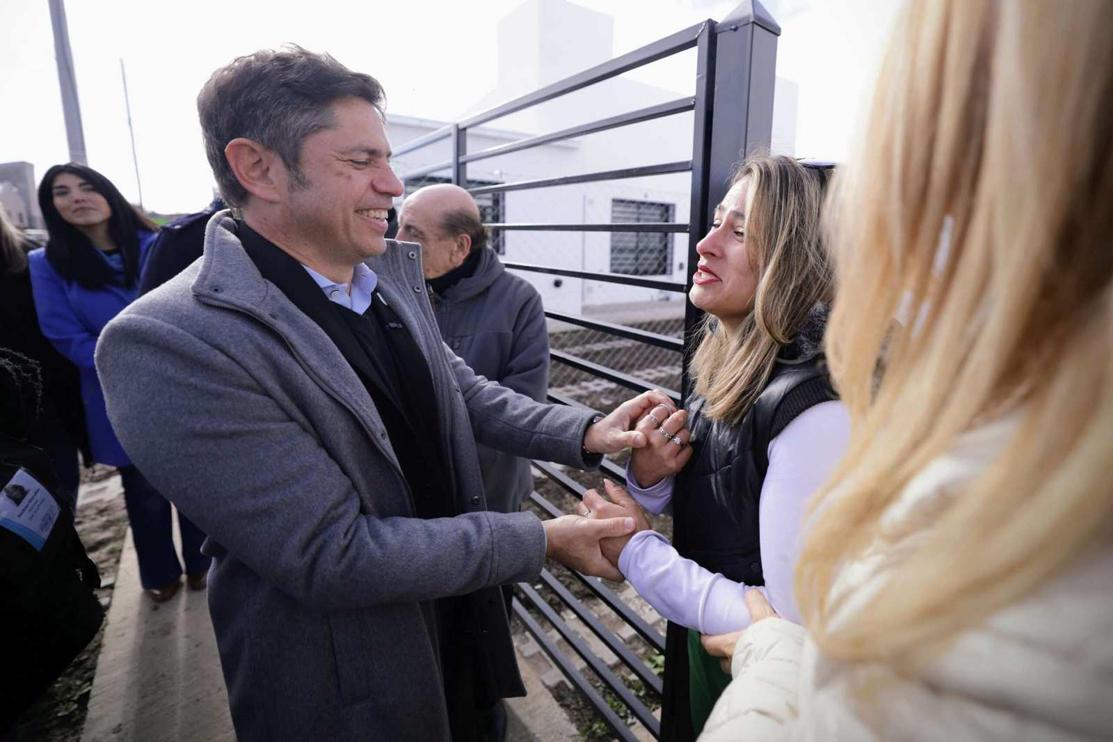 Kicillof y Magario entregaron 110 viviendas a familias de Berazategui