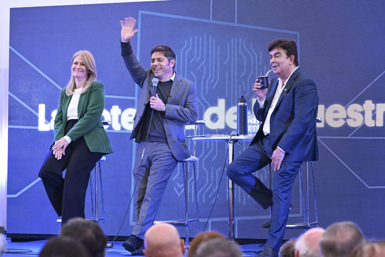 Kicillof y Magario encabezaron la apertura de la Expo “Hecho en MTZ”