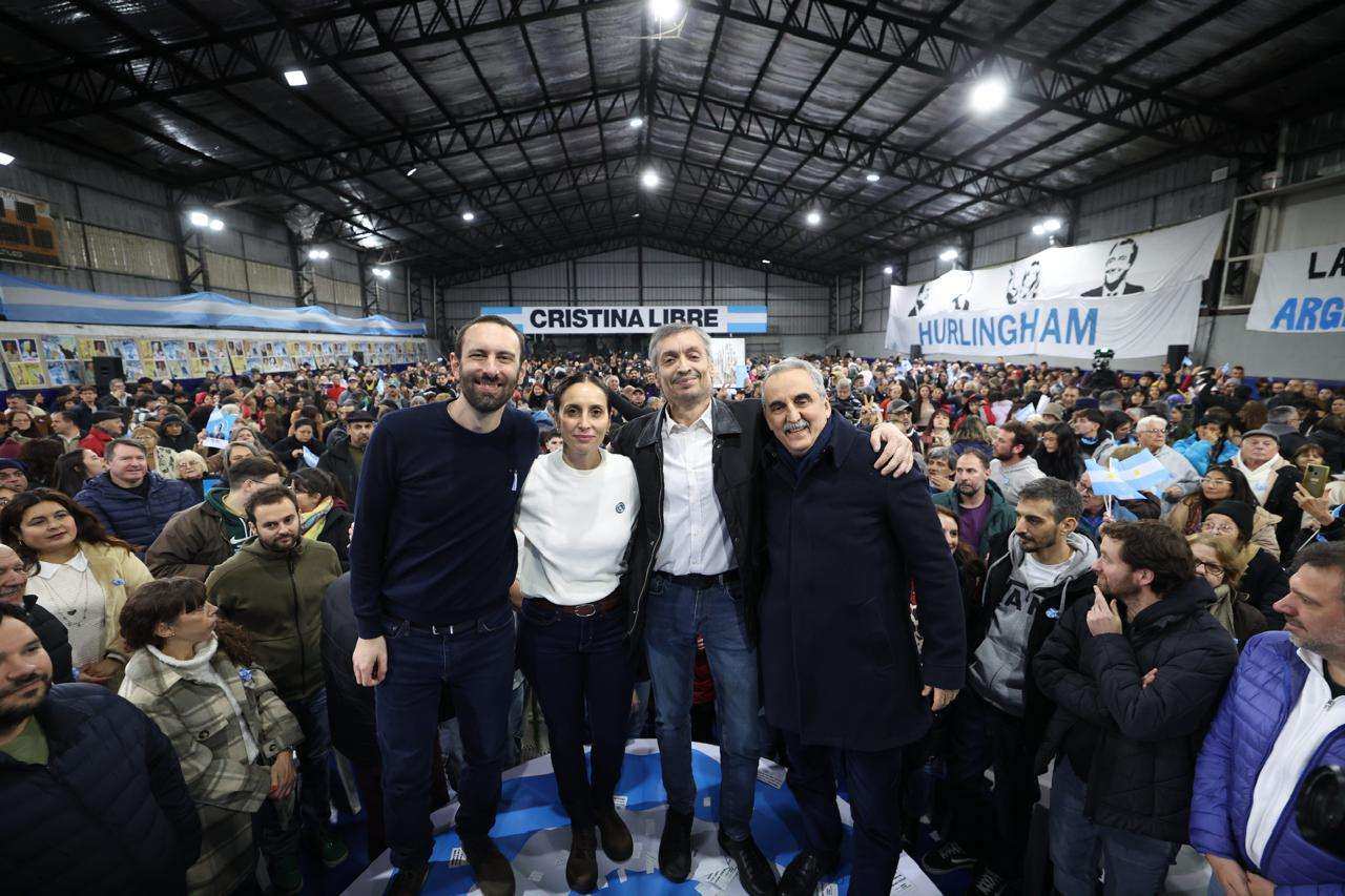 Ante más de 5 mil vecinos, Kirchner, Selci y Moreno apoyaron la candidatura de Flor Lampreabe como Concejal de Fuerza Patria