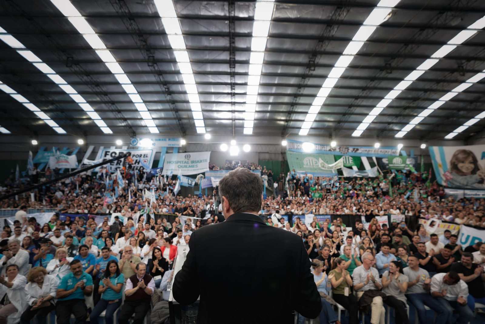 Kicillof: “A la salud pública se la defiende en las urnas, de forma masiva y democrática”