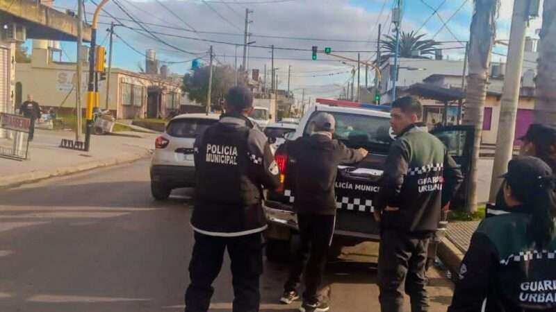La Guardia Urbana detiene en Garín a un hombre con dos paraderos activos
