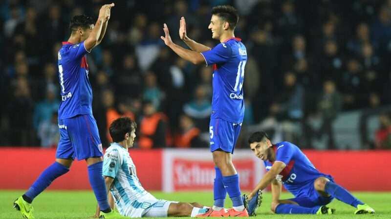 Tigre busca levantar cabeza en Avellaneda y sumar ante un Racing con la mente en la Copa