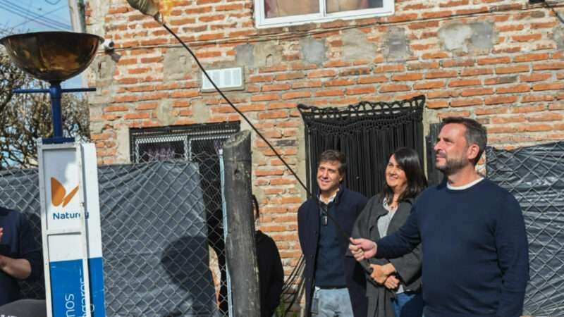 Avanza con fondos municipales la extensión de la red de gas que paralizó el gobierno nacional 